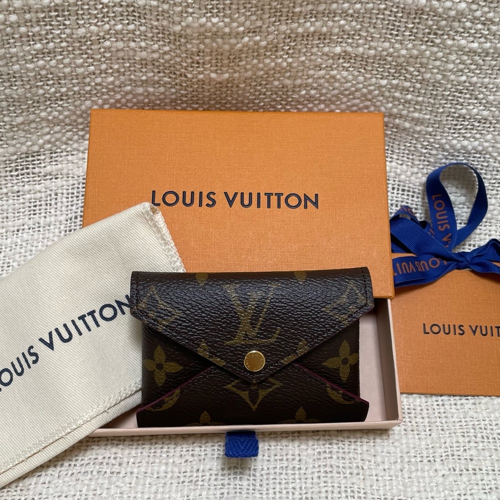 Authentic Louis Vuitton Small Kirigami NWT